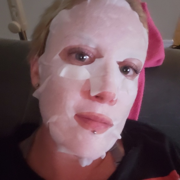 Meet the Posher - Picture 3 of 3